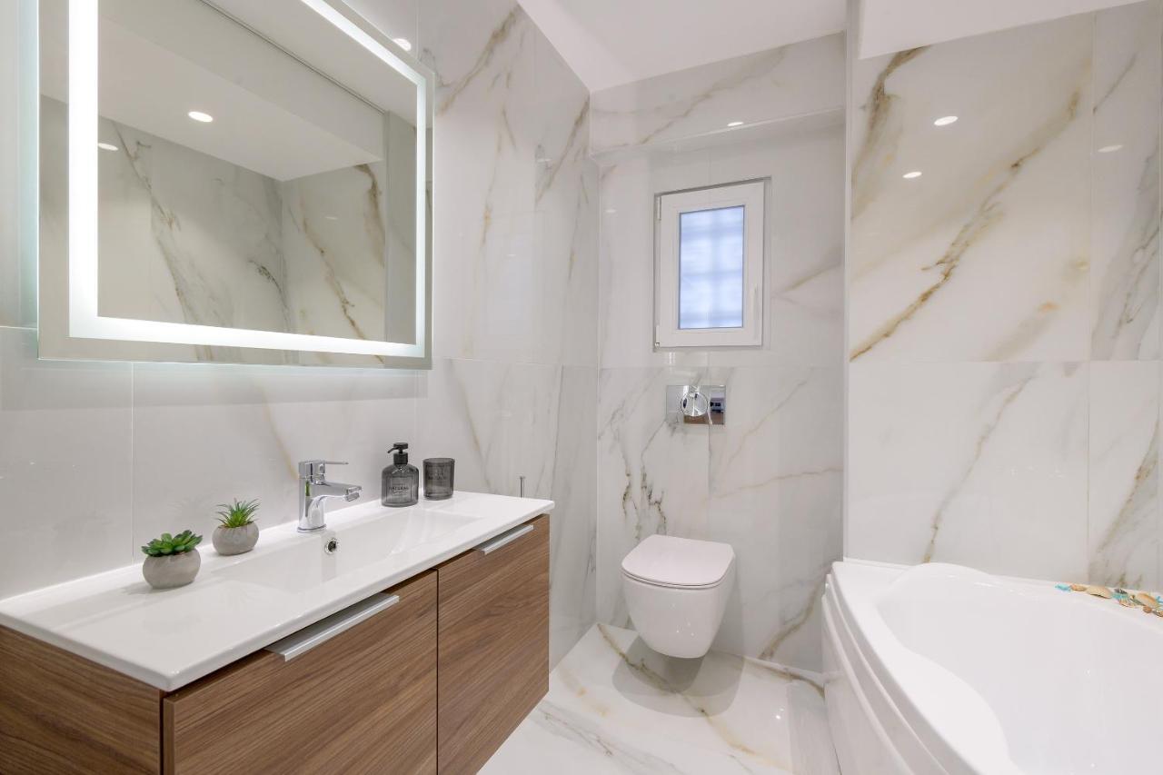 Harmony Elegant Central Apartment Rhodes City Exterior foto